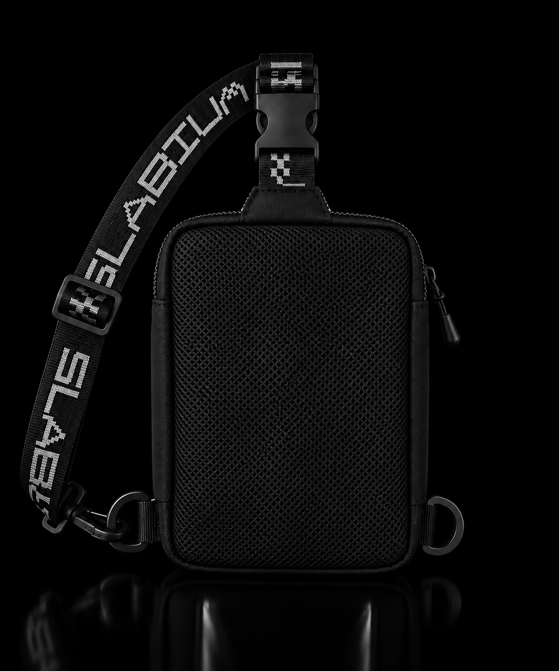 SLABIUM BAG back panel with breathable mesh and adjustable strap